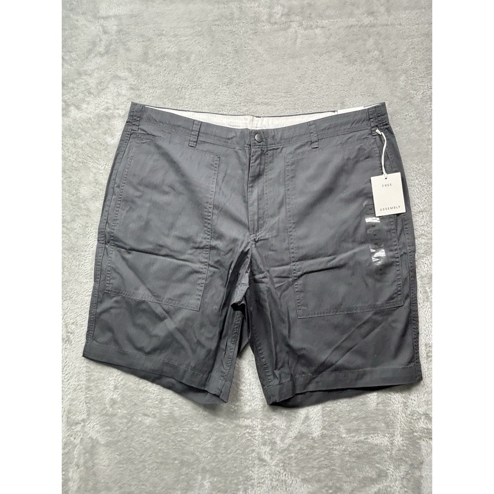 Free Assembly Utility Pocket Shorts Men's Size 40 Grey NWT‎